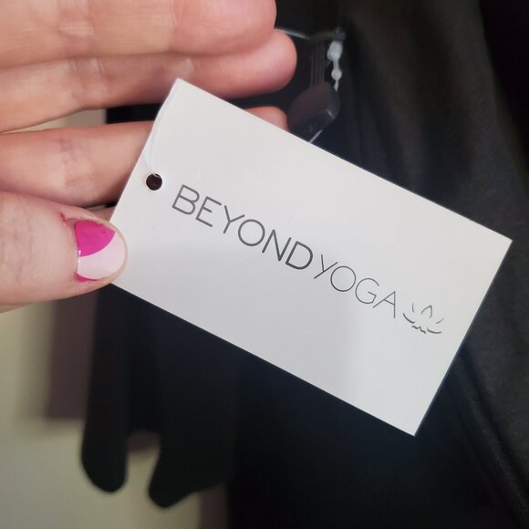 NEW BEYOND YOGA Zipper Pocket Infinity Scarf Soft Stretch Lightweight Black - Picture 6 of 9